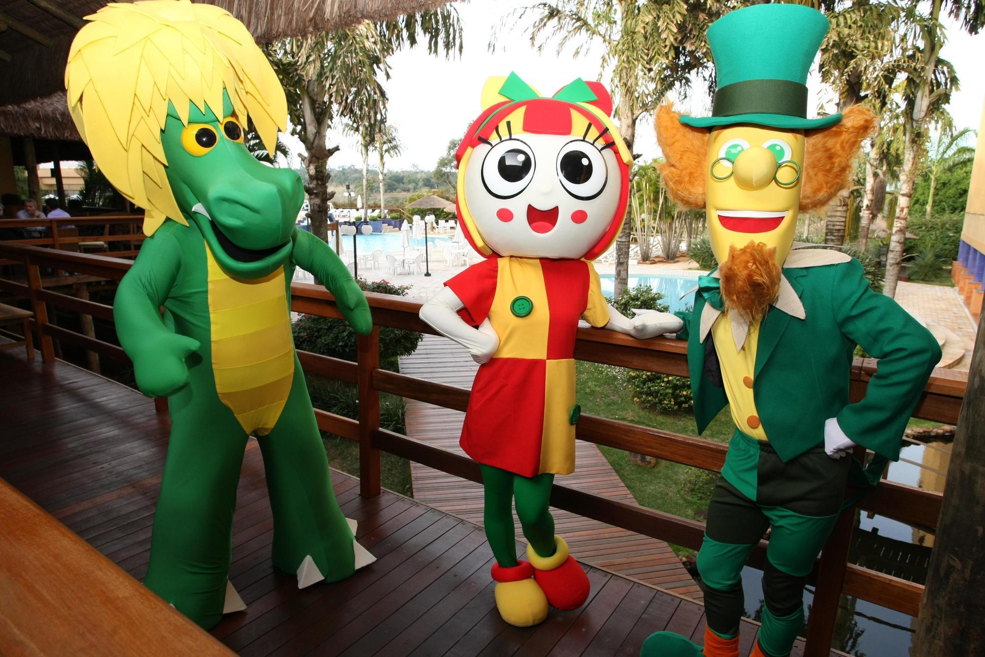 Mabu Thermas Grand Resort Foz do Iguacu Bagian luar foto The three mascots of the park